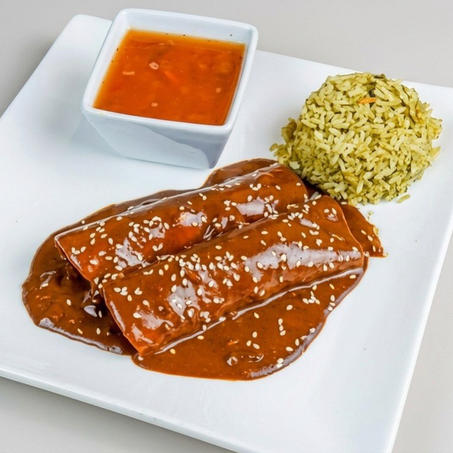 Enchiladas De Mole.